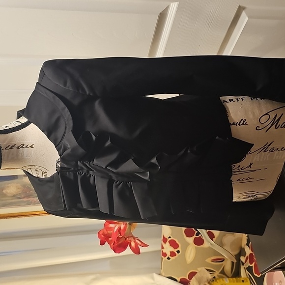 Zara Fitted, Ruffled/Pleated Cotton Blend, Women's  Black Bolero Jacket, Size 2P - Picture 3 of 9